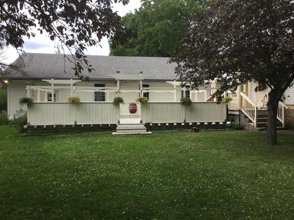 Marmora And Lake Inn And Victorian Diner Extérieur photo