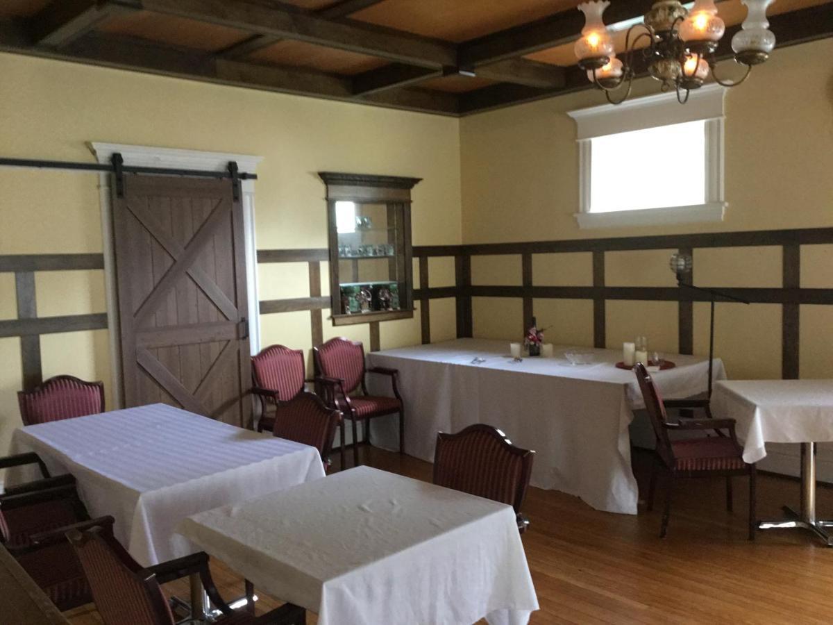 Marmora And Lake Inn And Victorian Diner Extérieur photo
