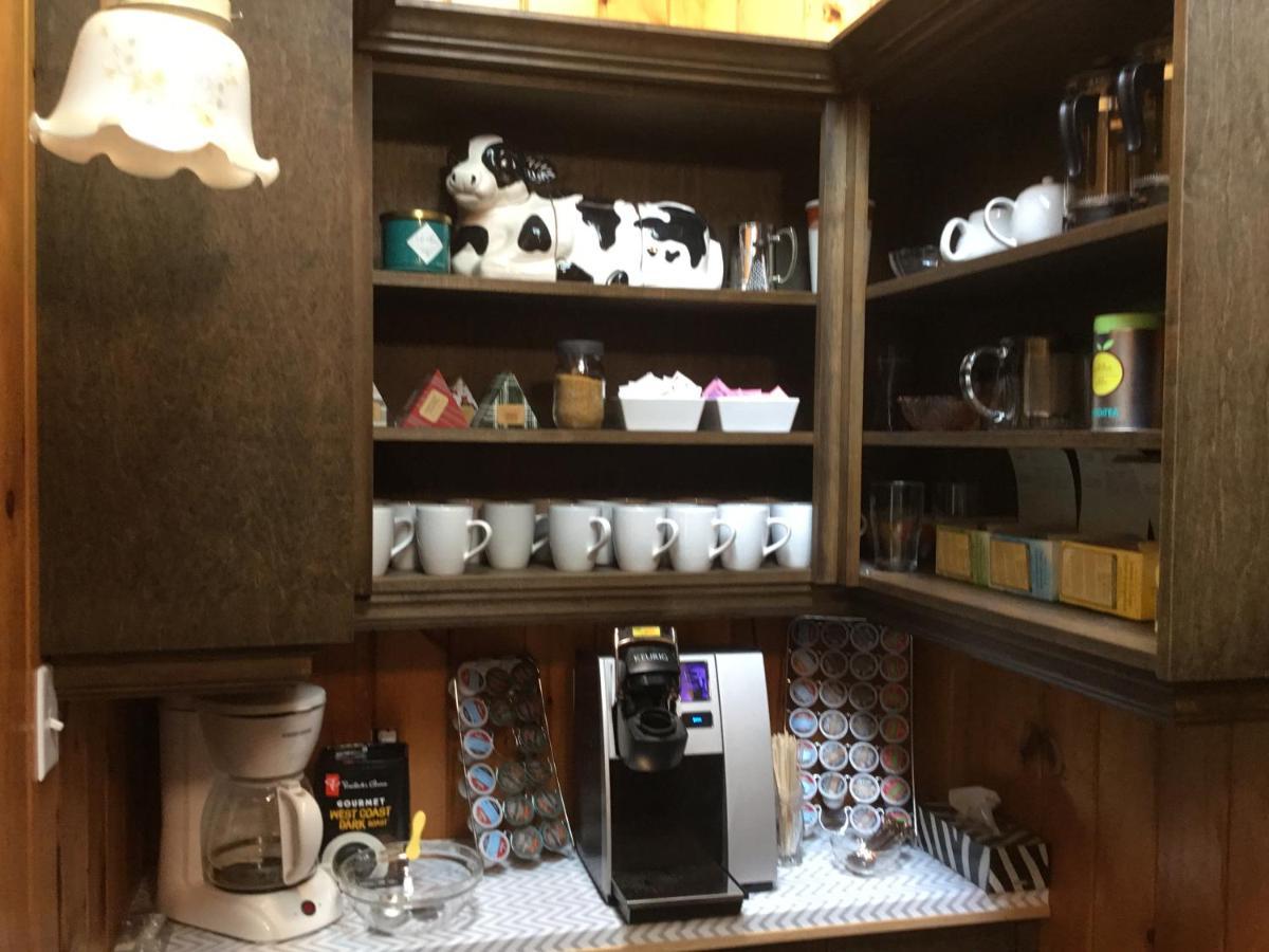 Marmora And Lake Inn And Victorian Diner Extérieur photo