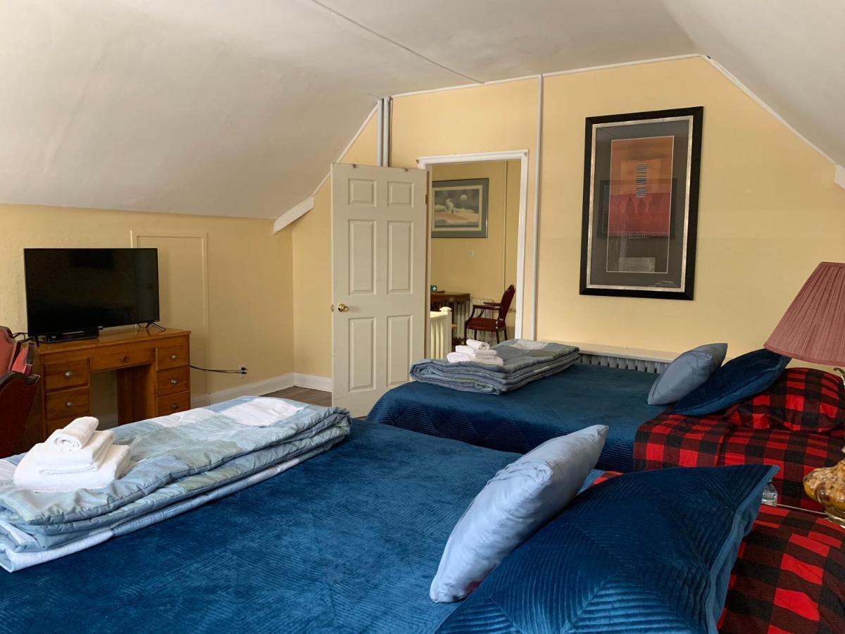Marmora And Lake Inn And Victorian Diner Extérieur photo