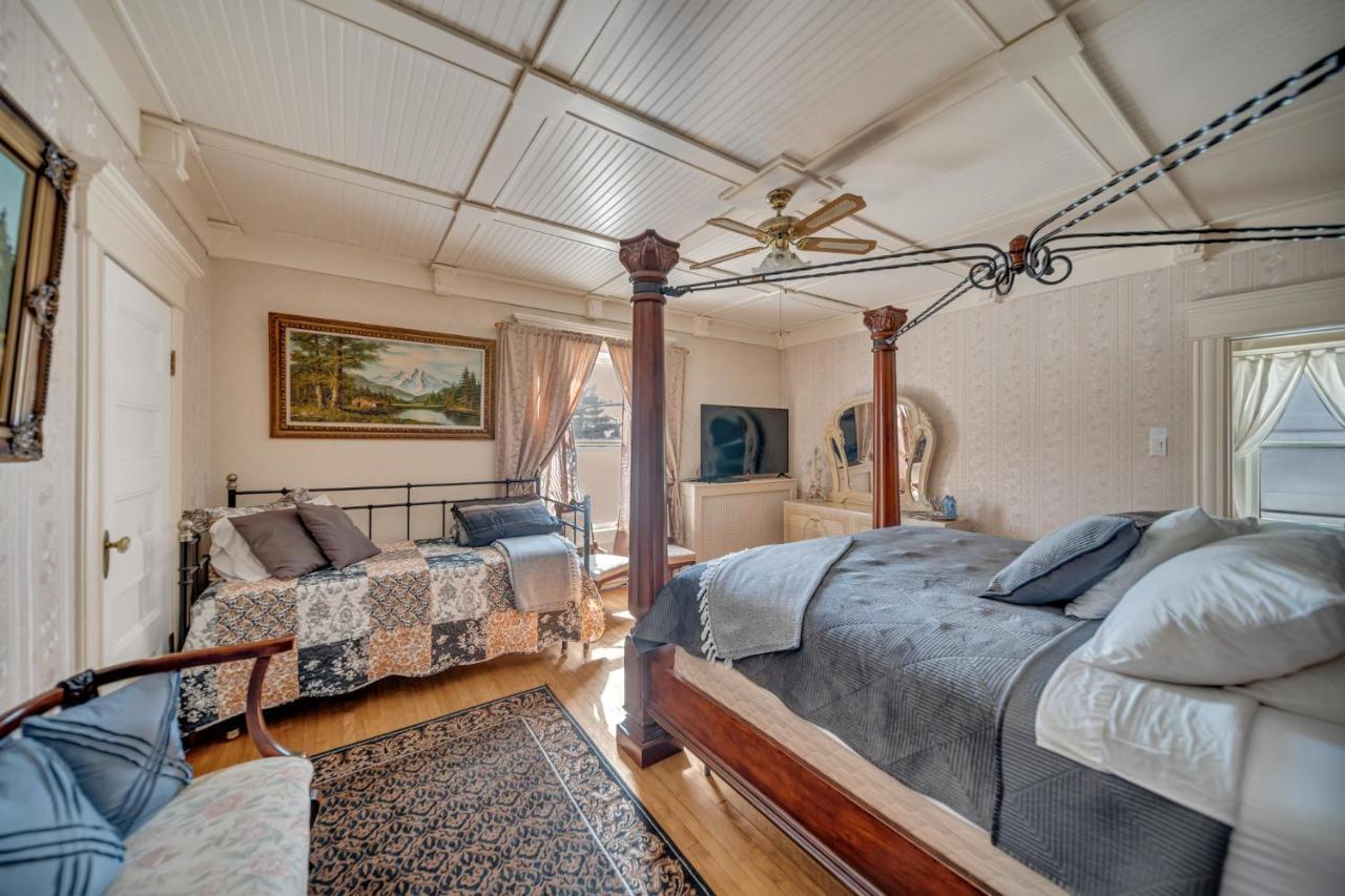 Marmora And Lake Inn And Victorian Diner Extérieur photo