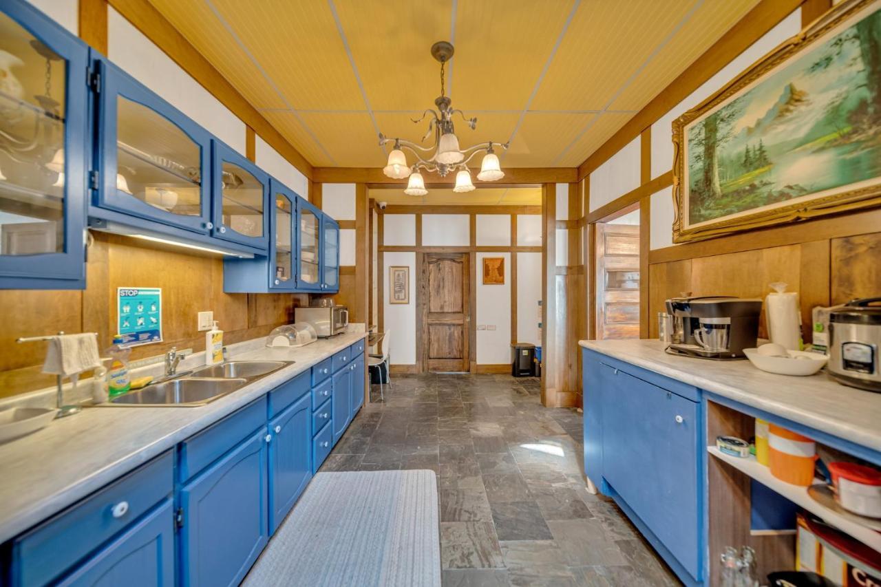 Marmora And Lake Inn And Victorian Diner Extérieur photo