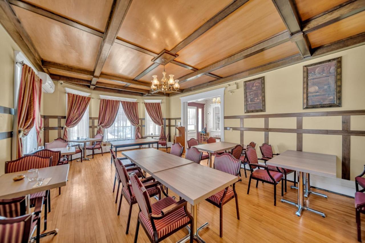 Marmora And Lake Inn And Victorian Diner Extérieur photo